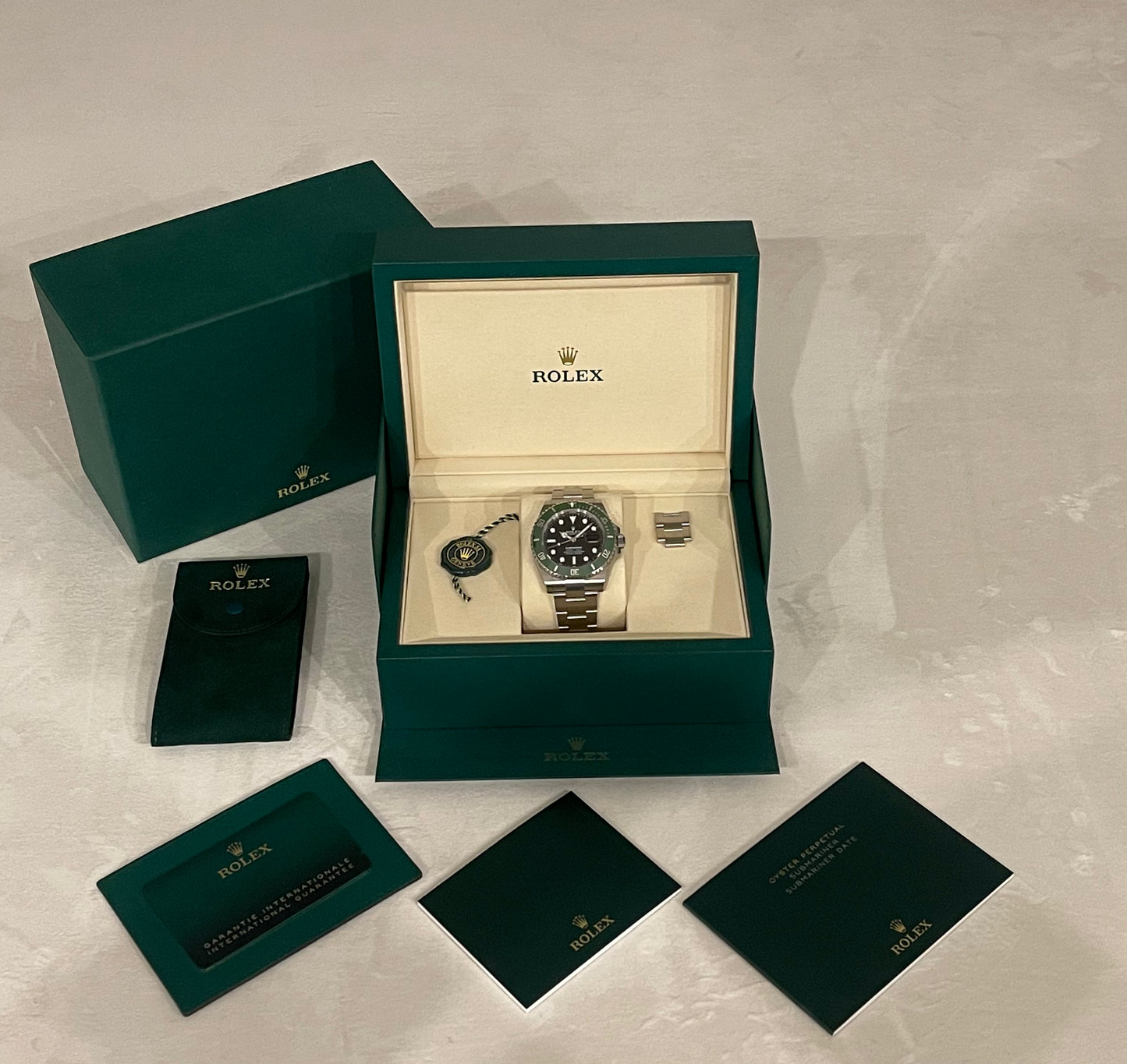 Rolex Submariner Date ''Starbucks'' - 41mm - 126610LV - 2025